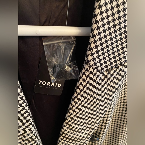 Torrid - Picture 3 of 3